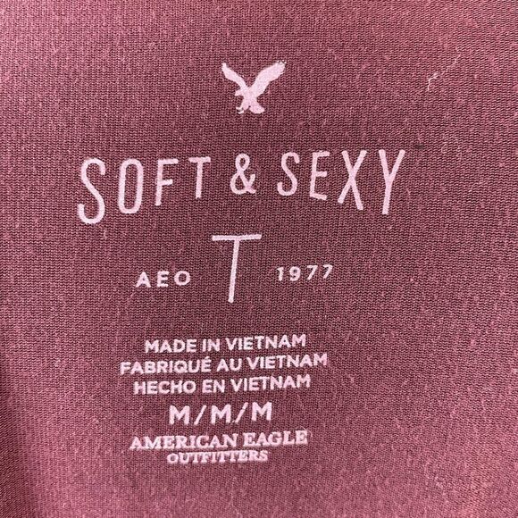 American Eagle Soft & Sexy Maroon T-Shirt Size M EUC - Picture 6 of 7